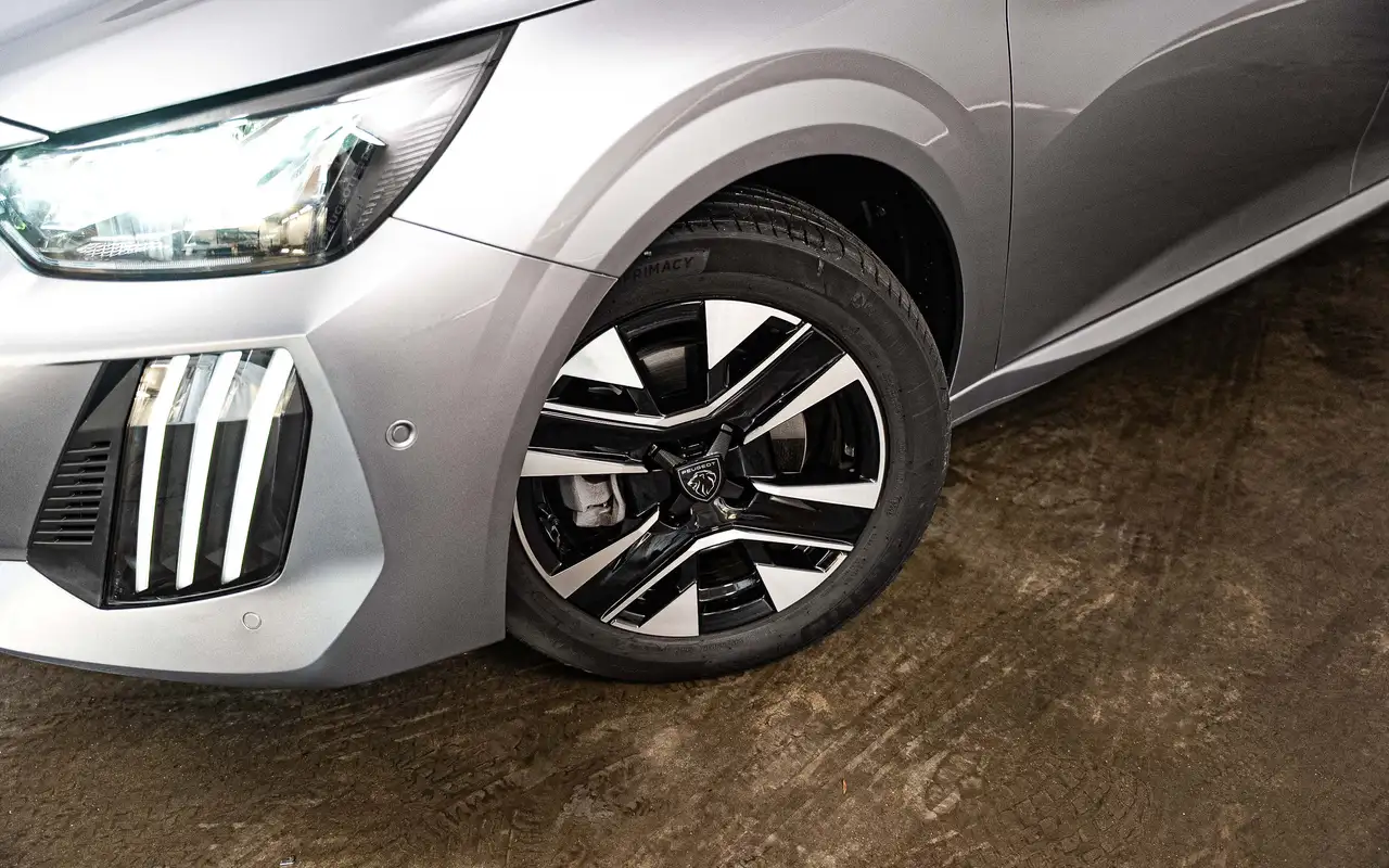 Peugeot 208 1.2 Turbo Allure 5