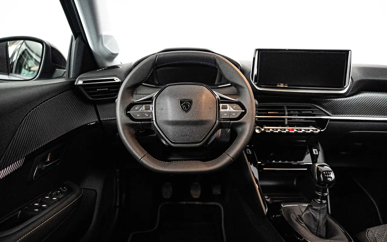 Peugeot 208 1.2 Turbo Allure 11