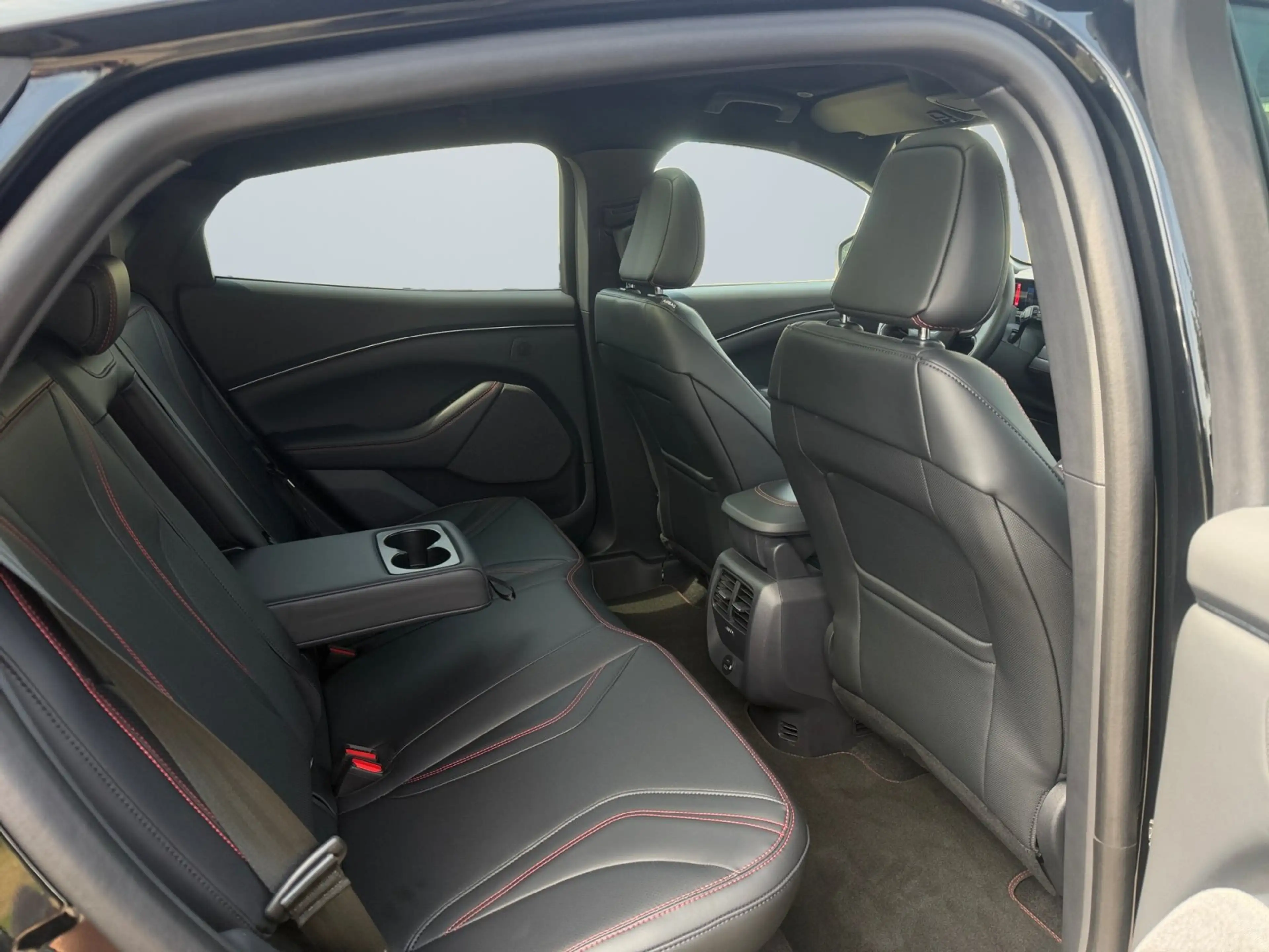 Ford Mustang Mach-E Premium 99kWh ACC+B&O+KAM360 — photo 11
