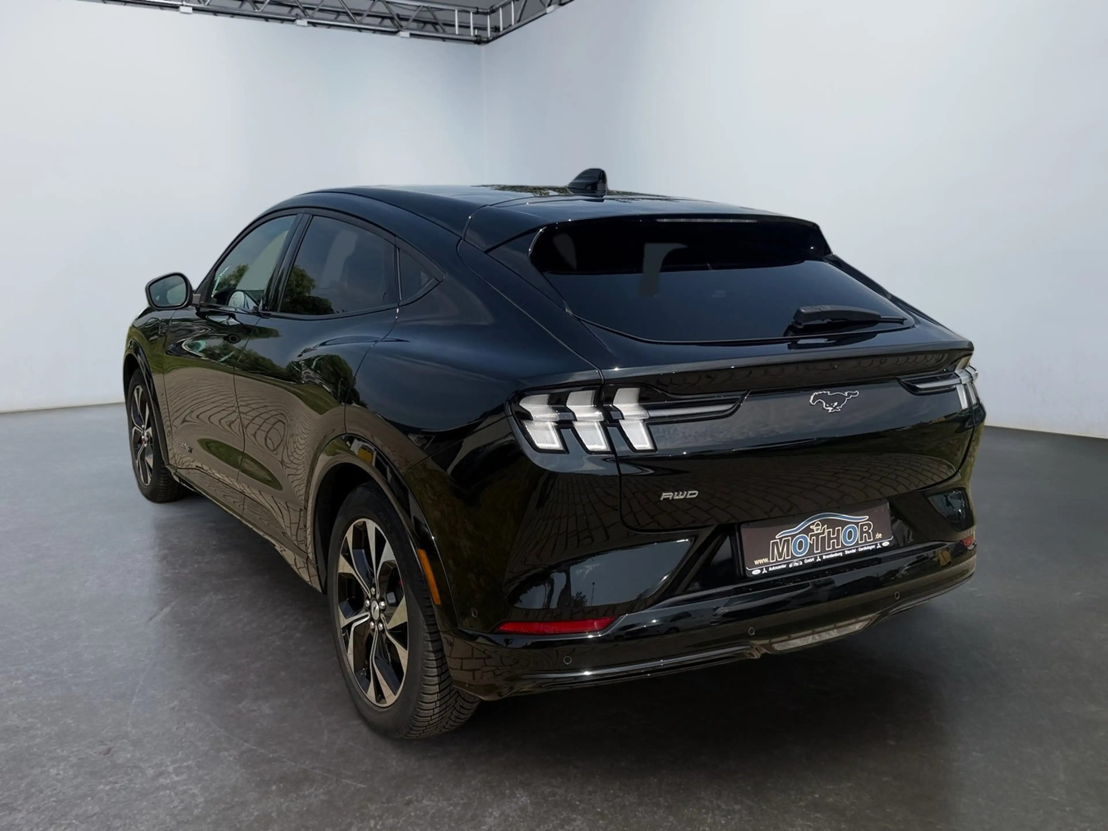 Ford Mustang Mach-E Premium 99kWh ACC+B&O+KAM360 — photo 4