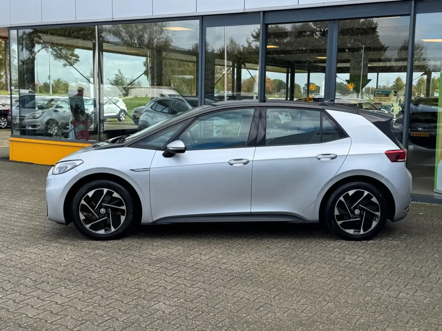 Volkswagen ID.3 LIFE 58 kWh - Navi - Apple/Android - camera - trek Grijs - 2