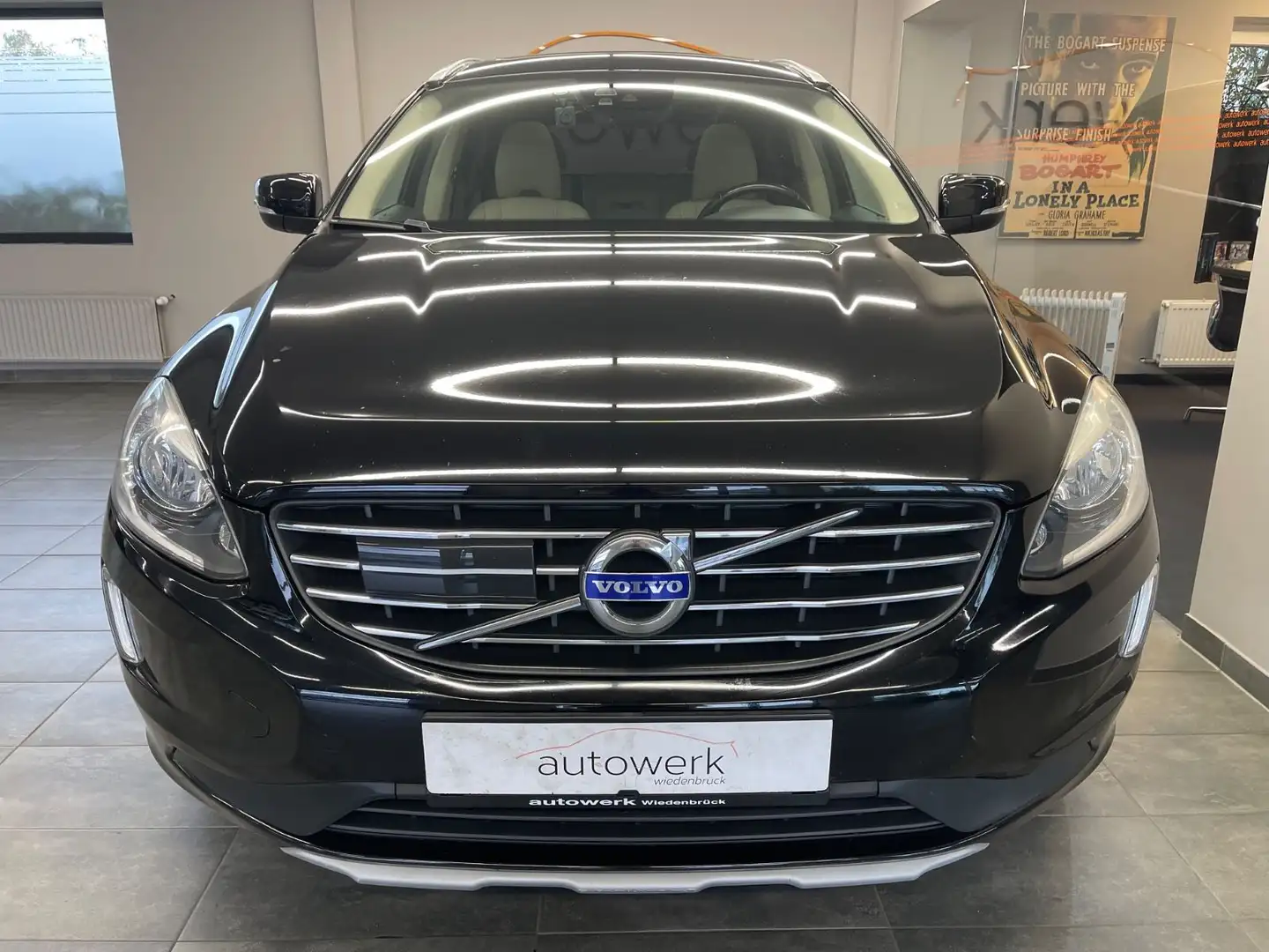 Volvo XC60 Summum*AUT./Navi/Panorama/Leder/ALU/TÜVNEU* Noir - 2