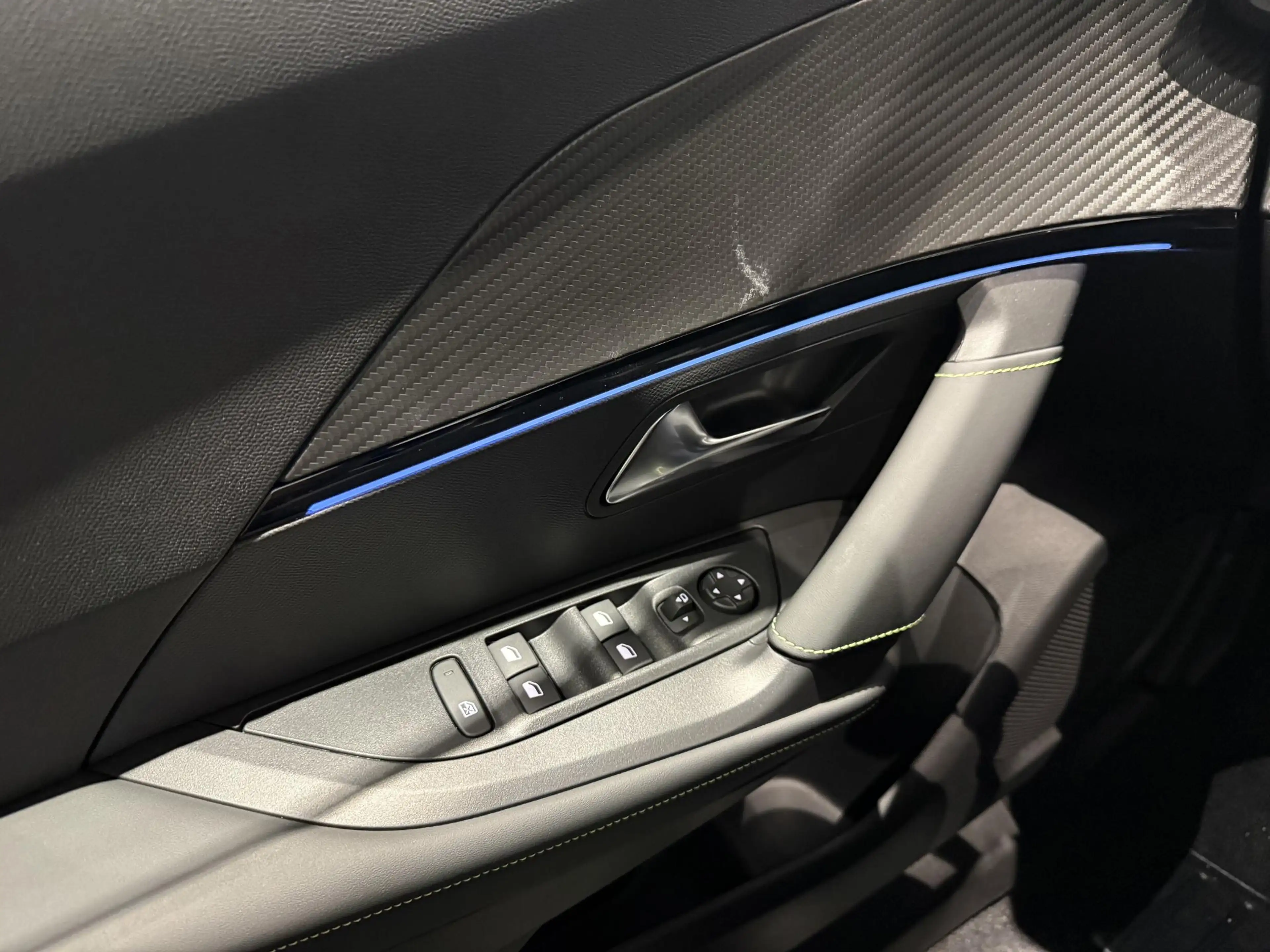 Peugeot 2008 1.2 Hybrid 145 GT | 21% AKTIE ! | APPLE CARPLAY & — photo 12