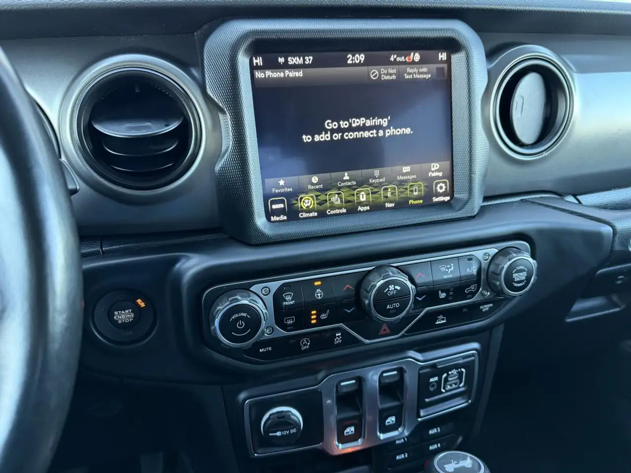 Jeep Wrangler снимка Jeep Wrangler