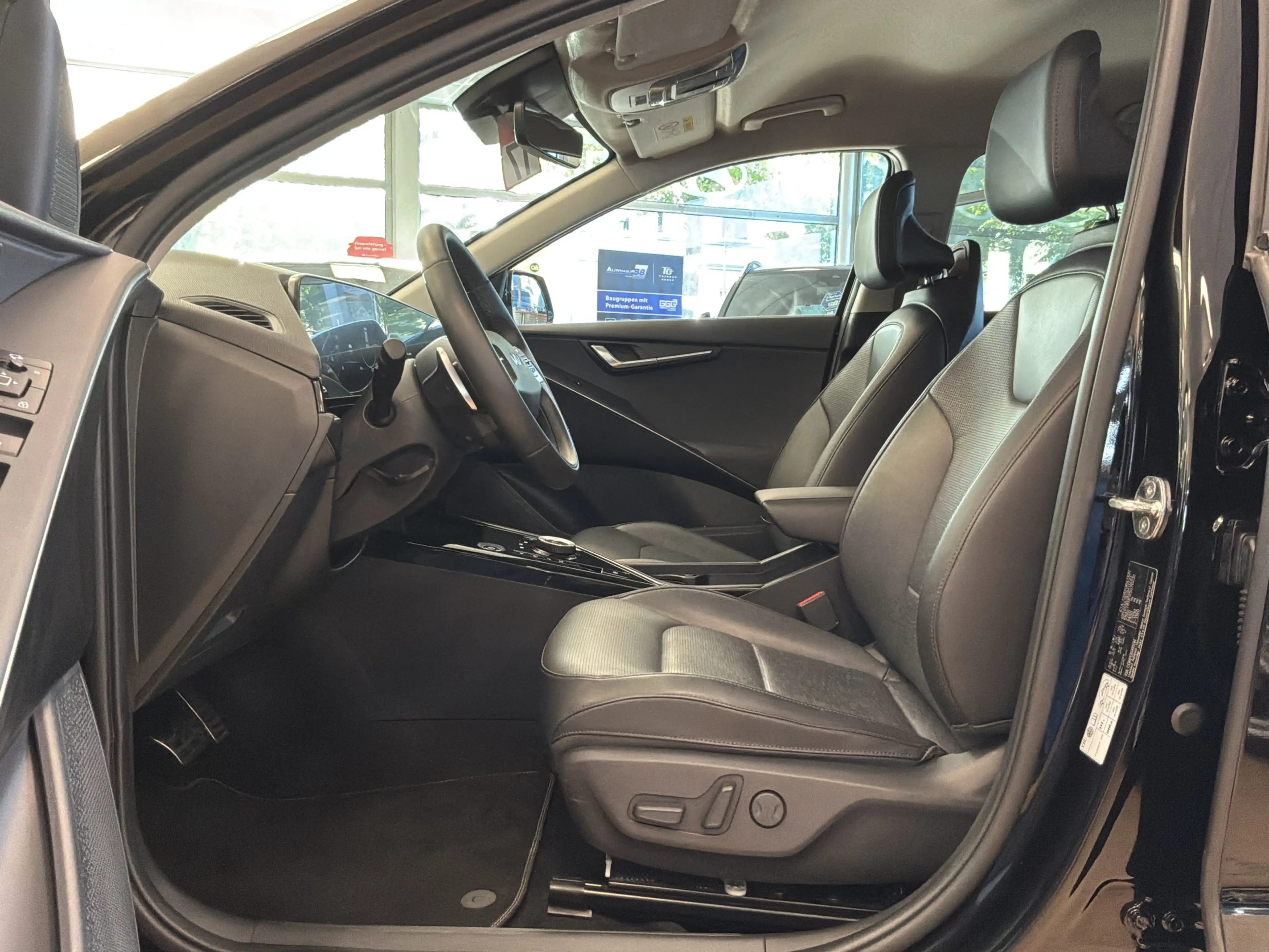 Kia Niro Inspiration*64kWh*NSCC*BLÜ*Cam*Memory*HUD* — photo 8