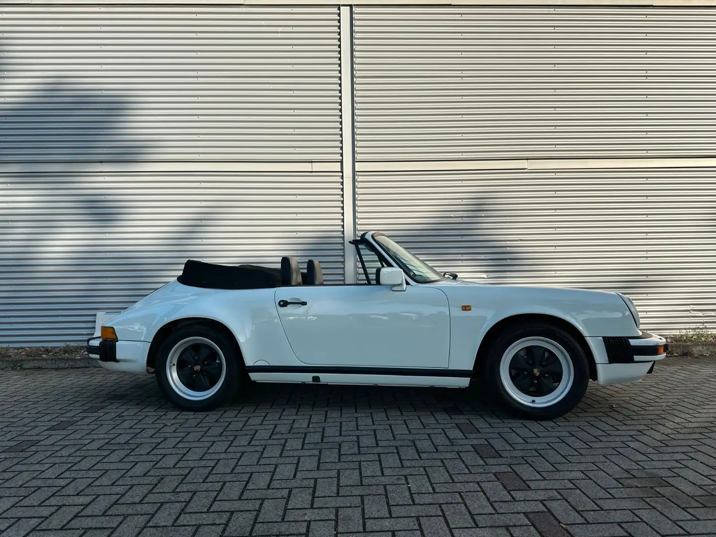 Porsche 911 Carrera Cabrio Weiß - 2