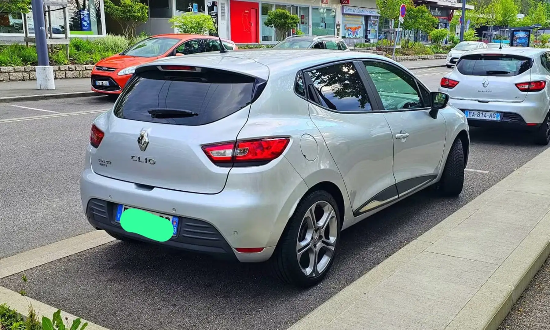 Renault Clio CLIO IV Énergie Intense - 2