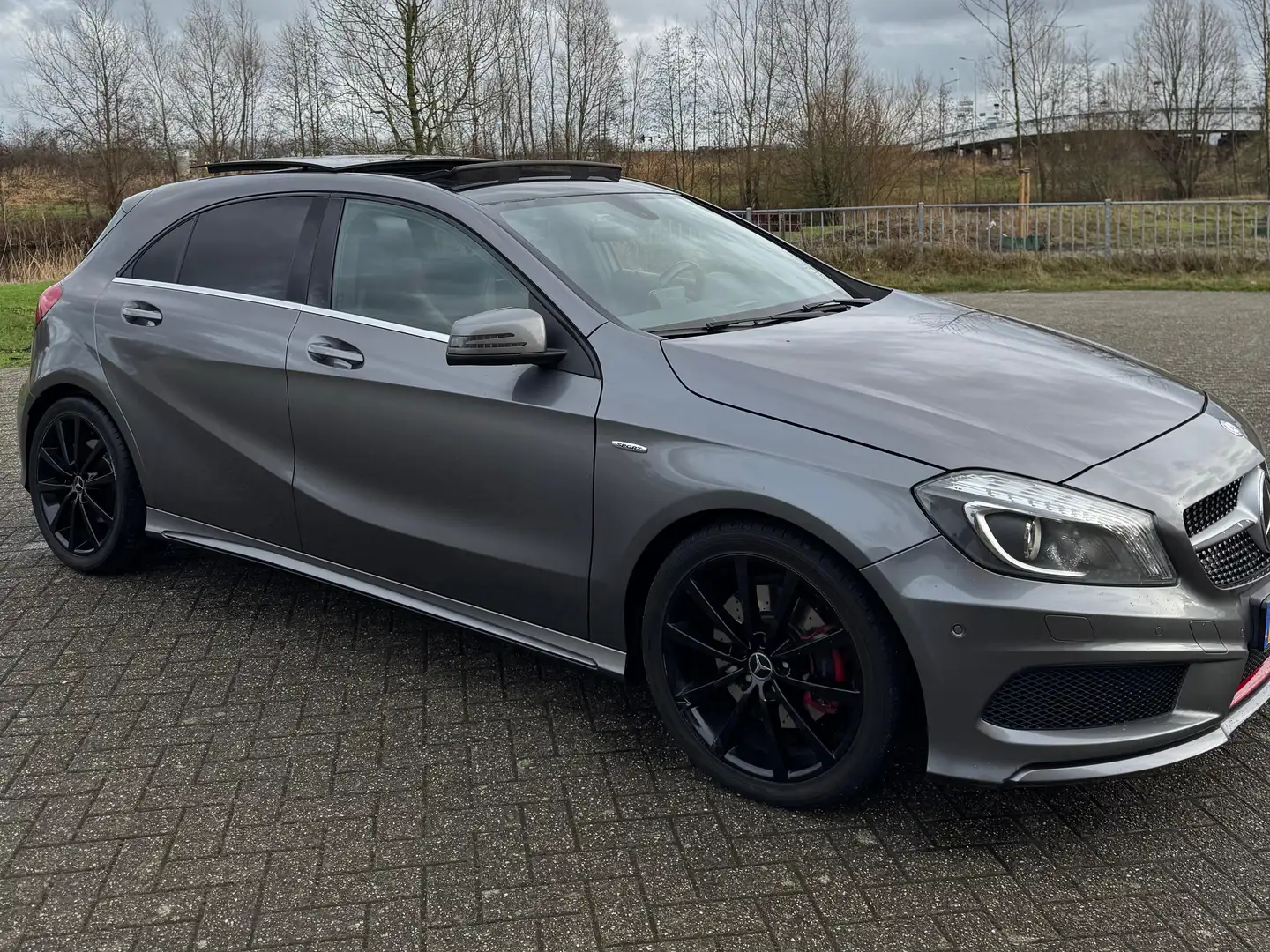 Mercedes-Benz A 250 A 250 Sport 4M Amb. Szary - 2