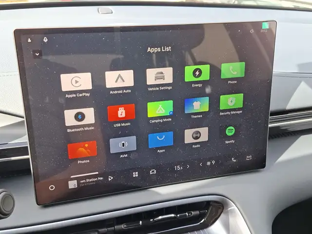 Geely E5 view 4