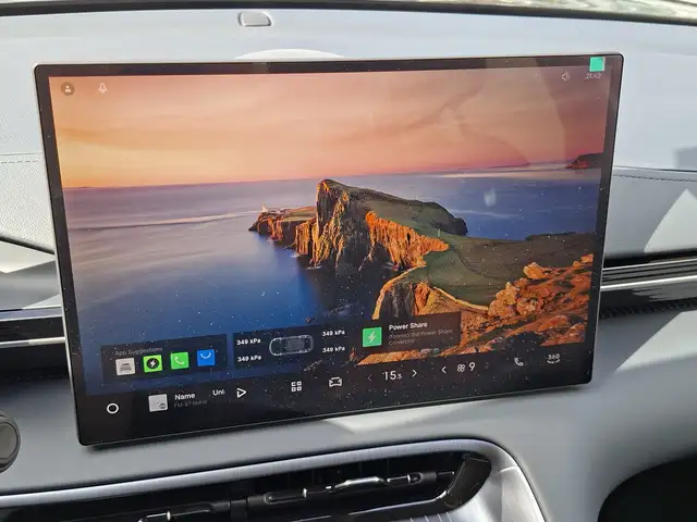 Geely E5 view 3