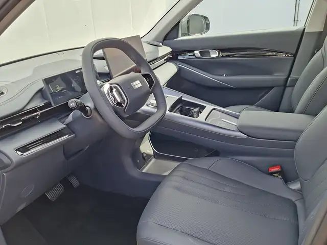 Geely E5 view 8