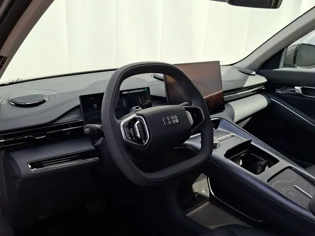 Geely E5 view 7