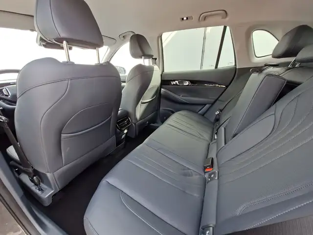 Geely E5 view 10
