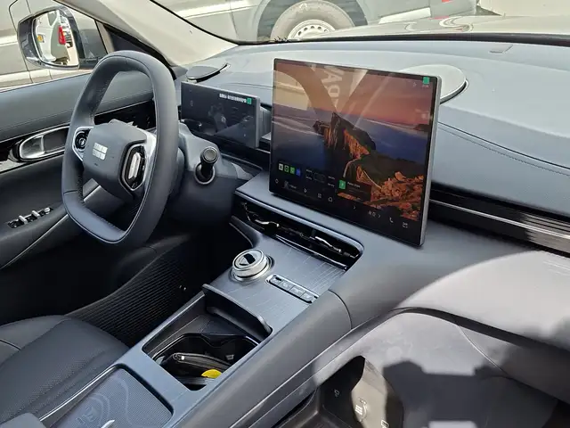 Geely E5 view 13