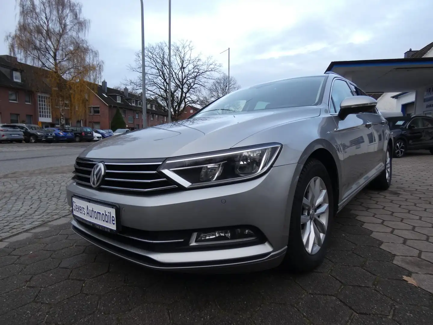 Volkswagen Passat Variant Comfortline BMT/Start-Stopp Navi AHK Silber - 1