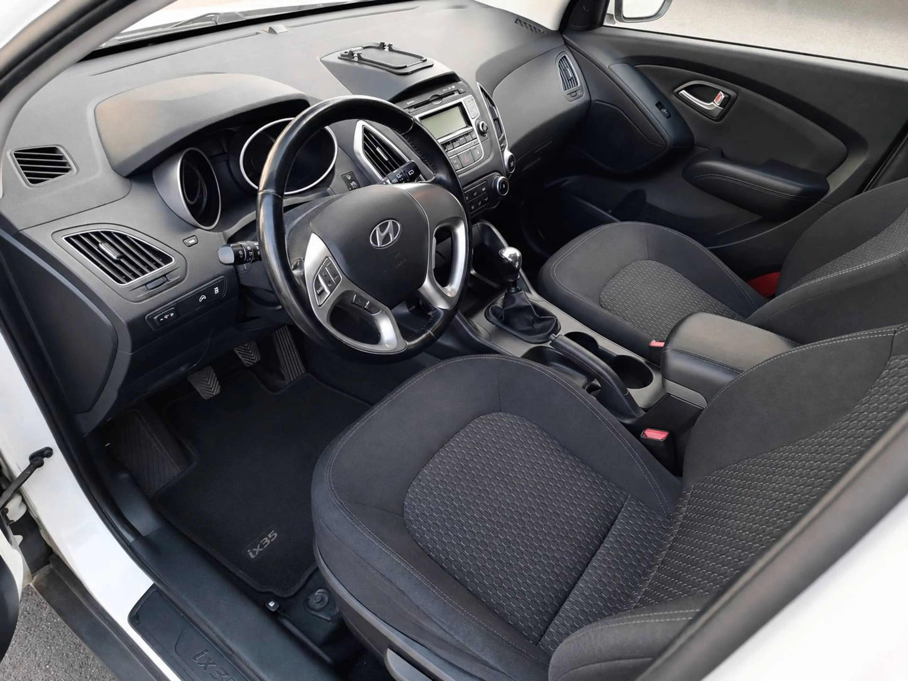 Hyundai iX35 5 Star Edition 2WD - Klima - Berganfahrassistent — photo 6