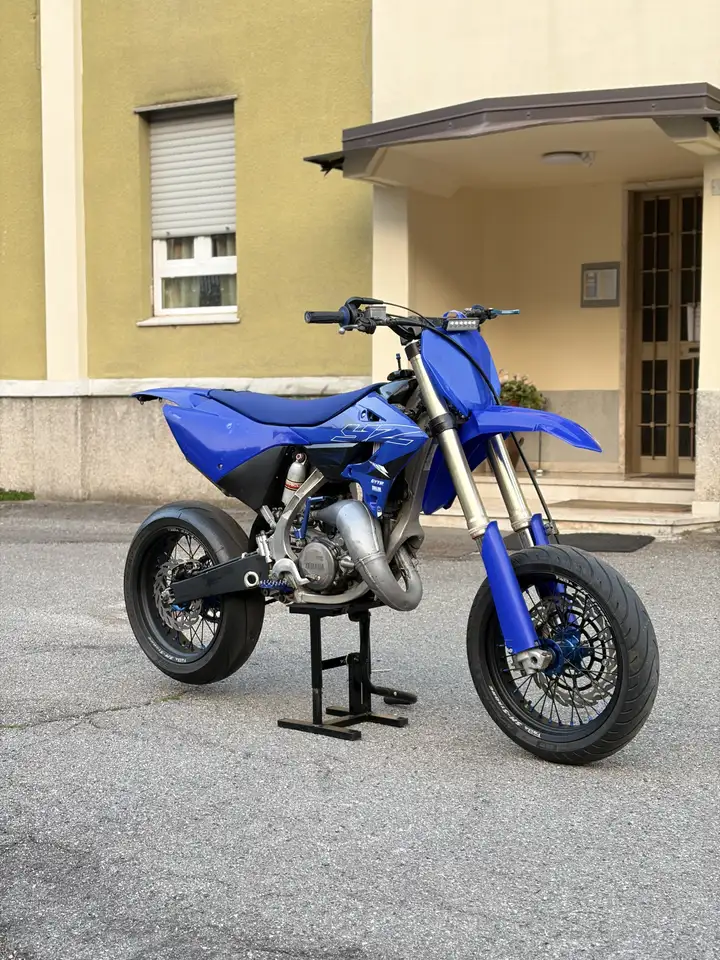 Yamaha YZ 125