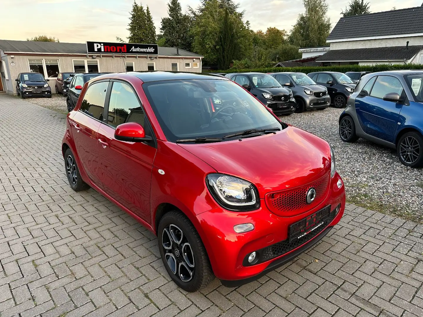 smart forFour Passion LED-NAVI-PANO-90PS-S.HEIZ-PDC Rot - 1