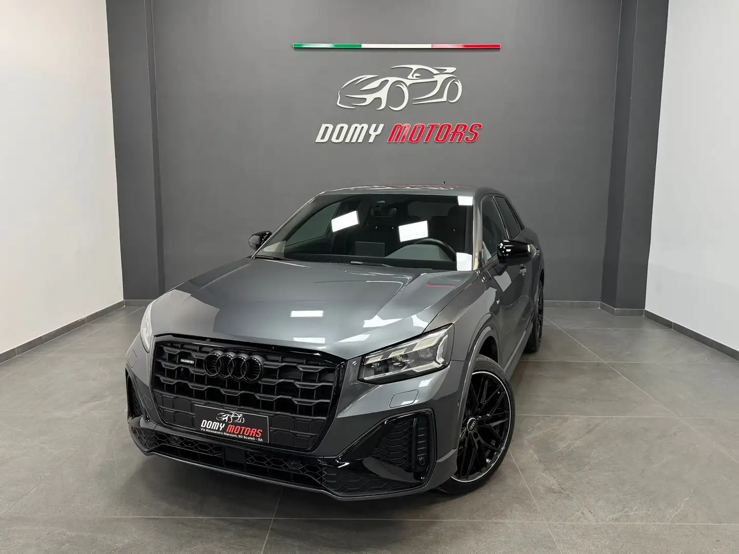 Audi Q2 35 TDI S-LINE EDITION QUATTRO Grijs - 1