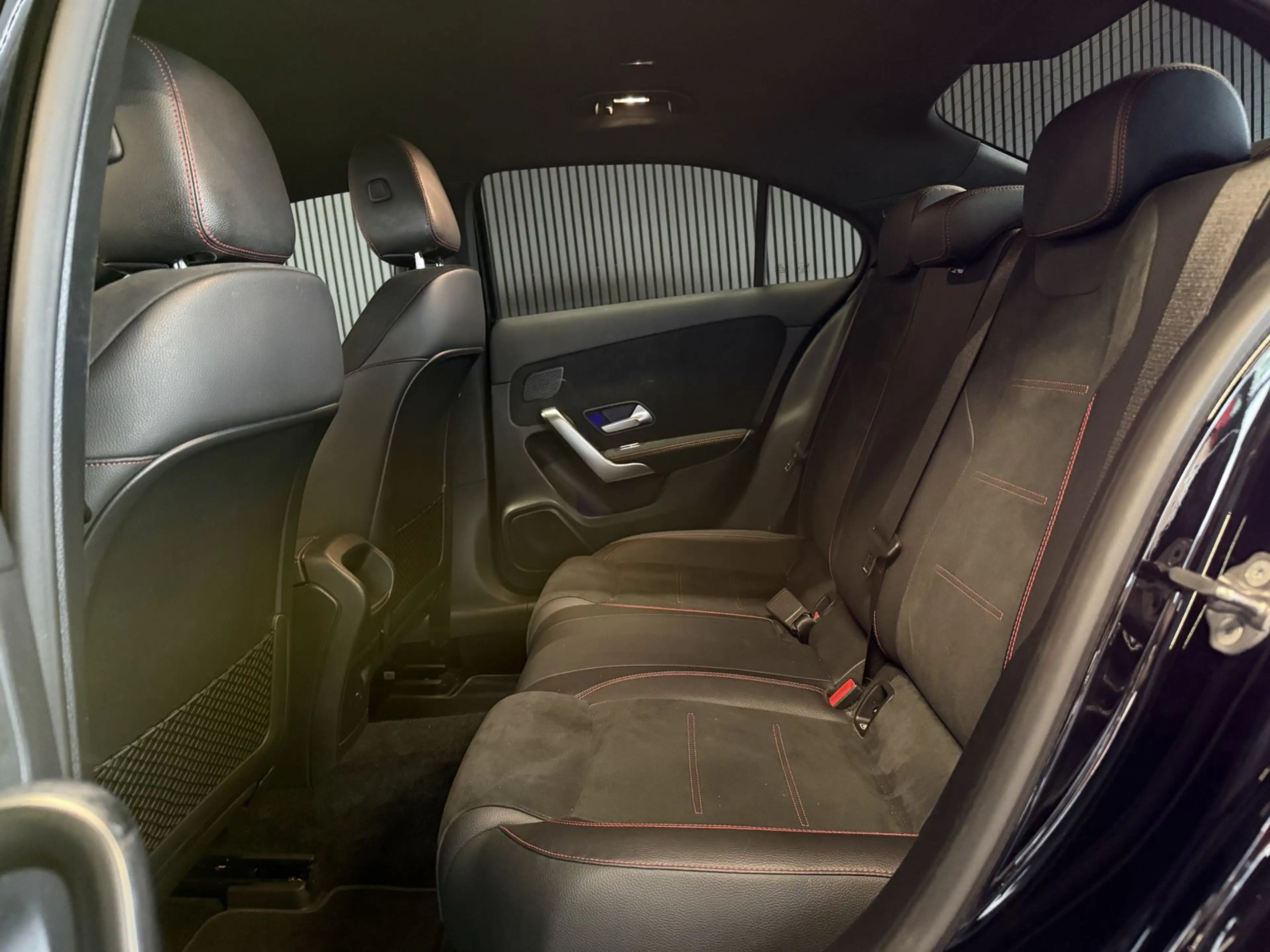 Mercedes-Benz A 250 e AMG LINE/AMBIENTE/MBUX/LEDER/NAVI/NIGHT — photo 10