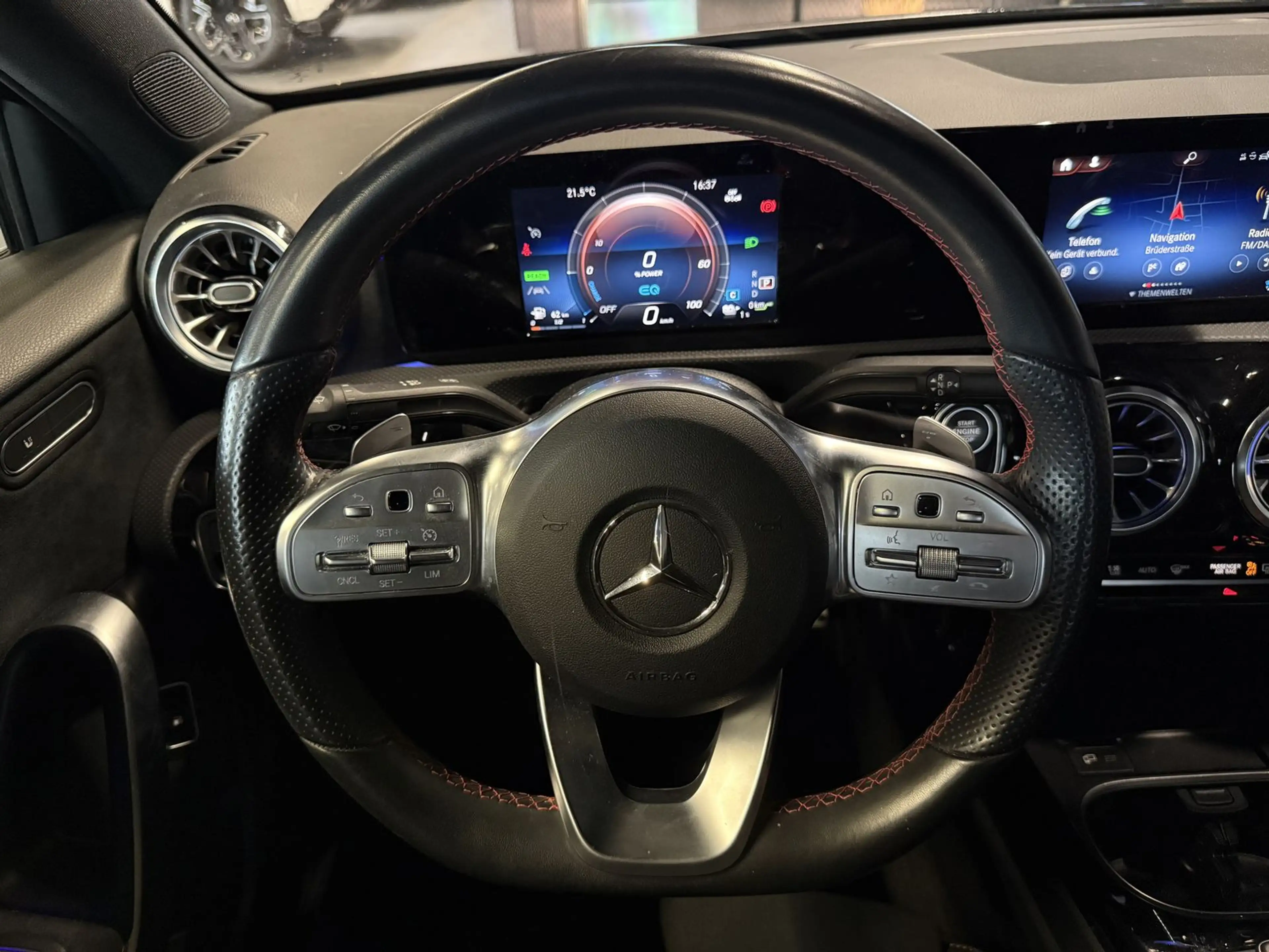 Mercedes-Benz A 250 e AMG LINE/AMBIENTE/MBUX/LEDER/NAVI/NIGHT — photo 13