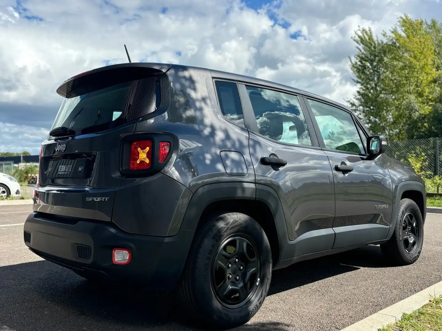 Jeep Renegade 1.6 ETORQ 110CH SPORT - 1 ERE MAIN - CAMERA DE RECUL 50000 KMS Gris - 2