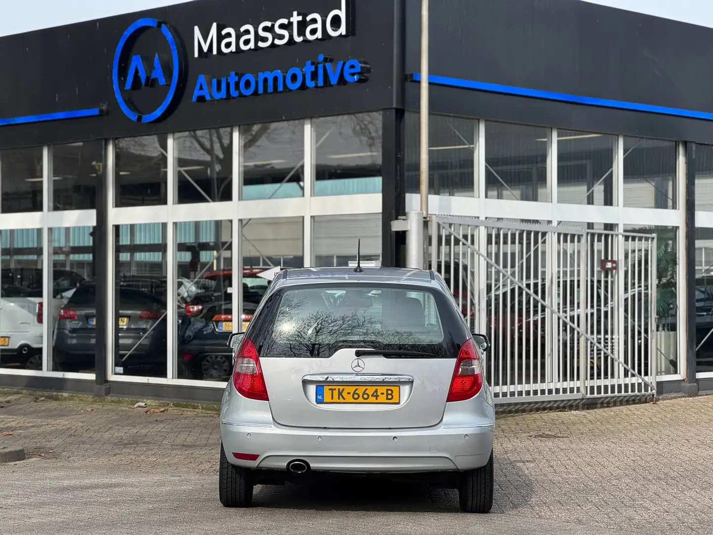 Mercedes-Benz A 200 Avantgarde AUT Pano Airco Schoon Grau - 2