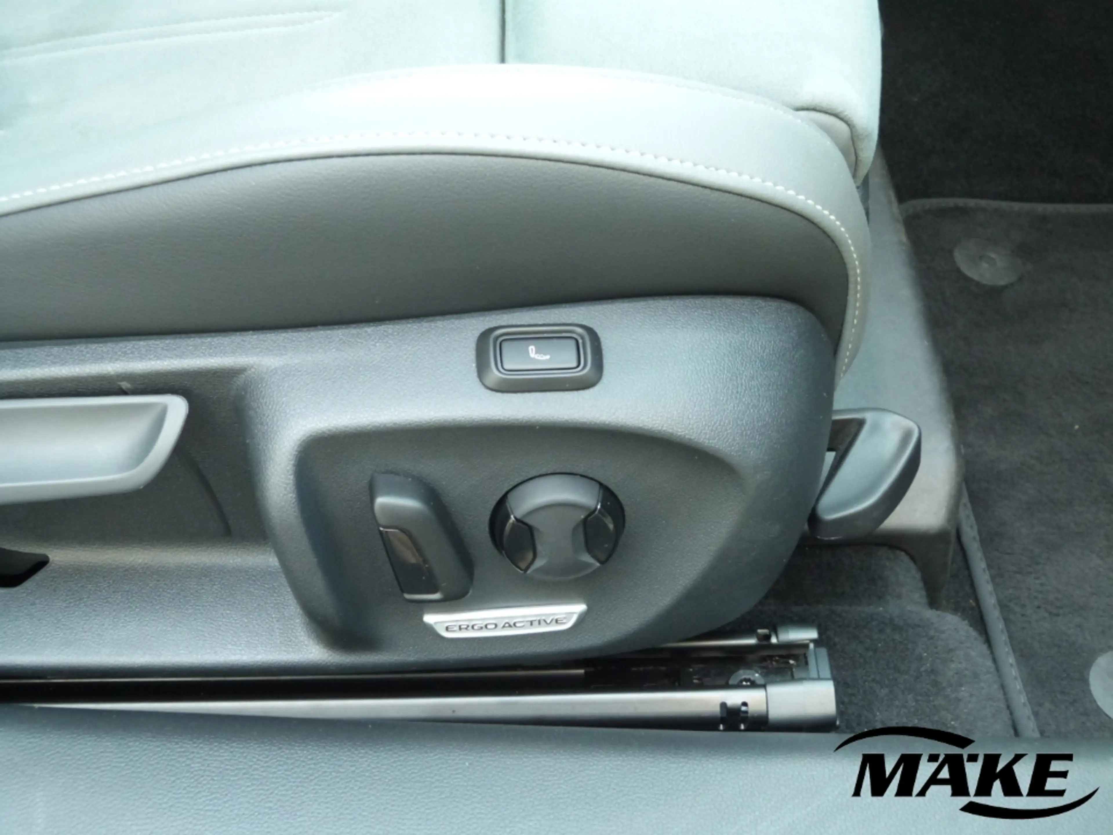 Volkswagen Passat Variant 1.5 eTSI DSG, Business, DCC, ACC, AHK, LED, — photo 21