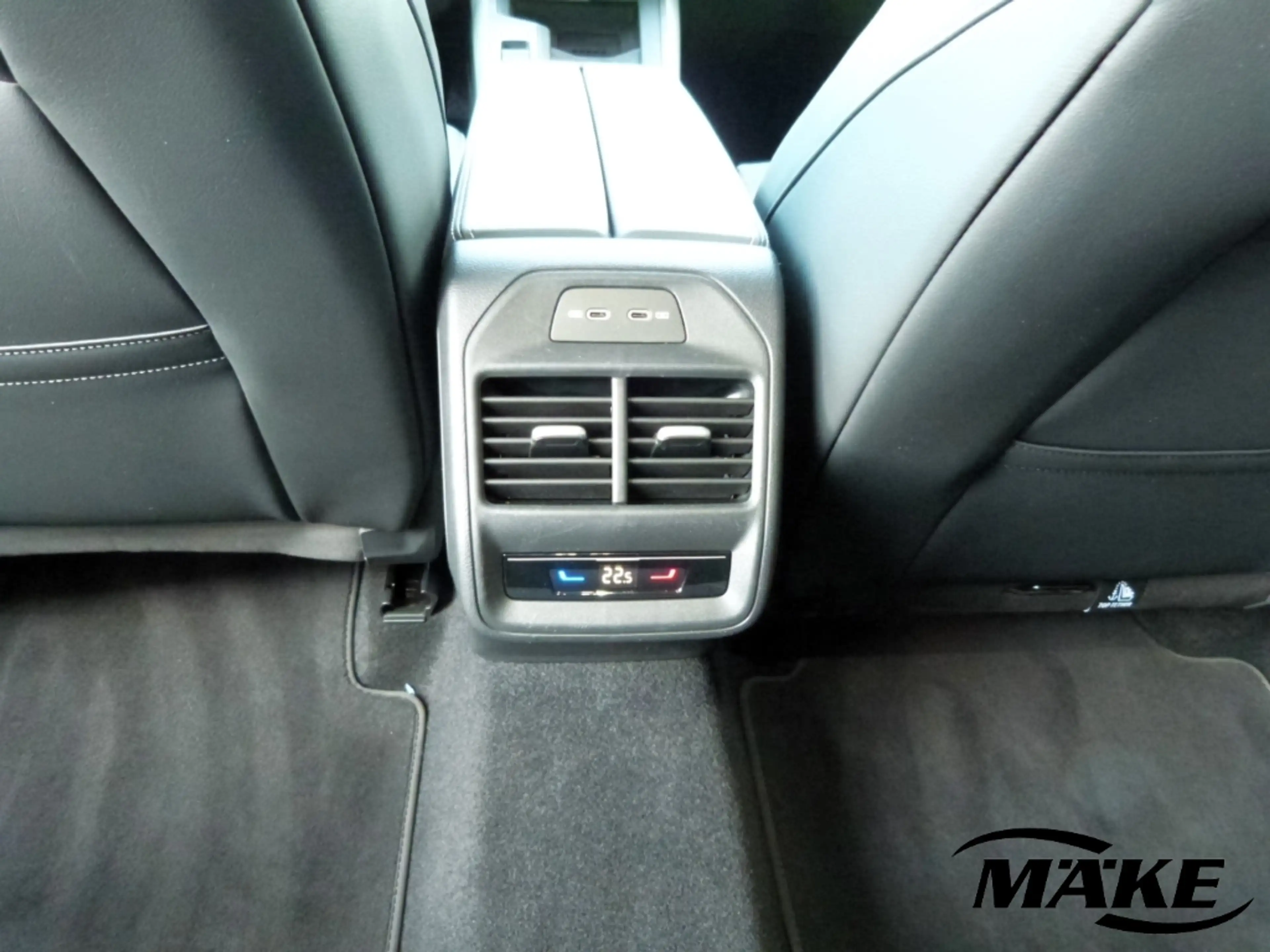 Volkswagen Passat Variant 1.5 eTSI DSG, Business, DCC, ACC, AHK, LED, — photo 15