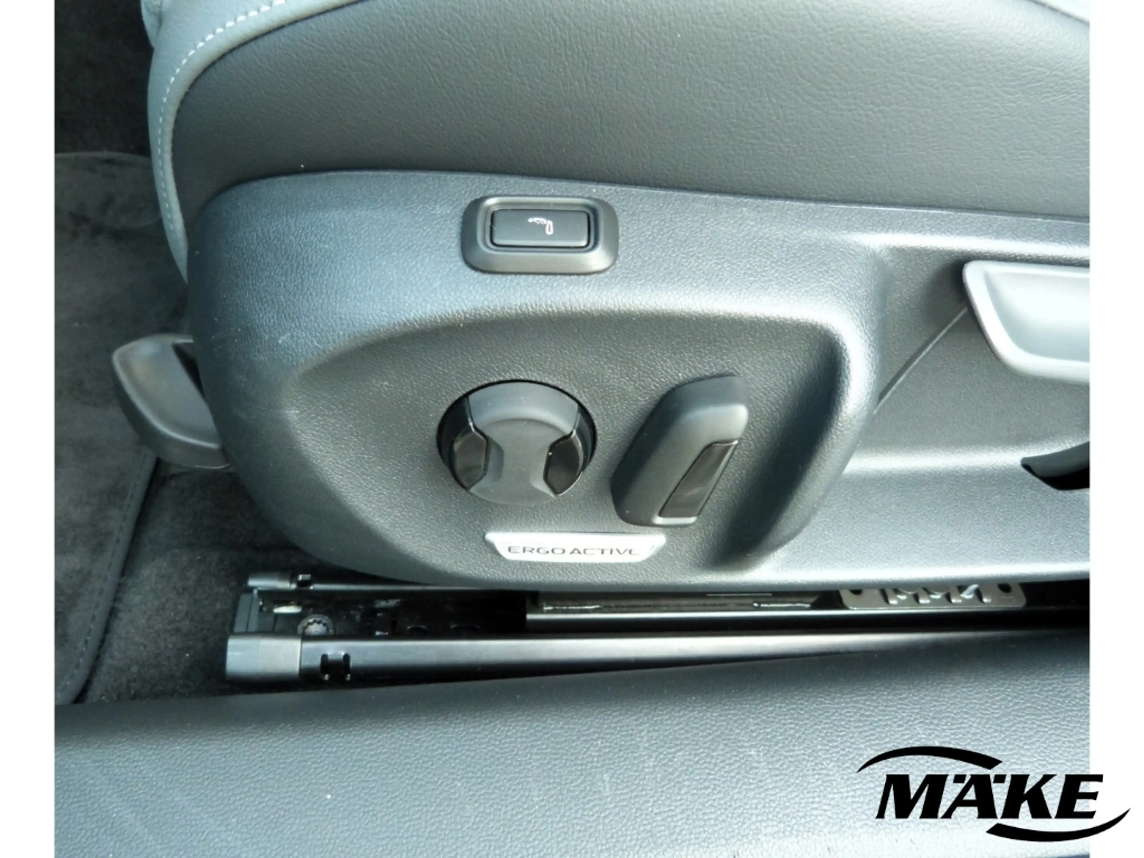 Volkswagen Passat Variant 1.5 eTSI DSG, Business, DCC, ACC, AHK, LED, — photo 7