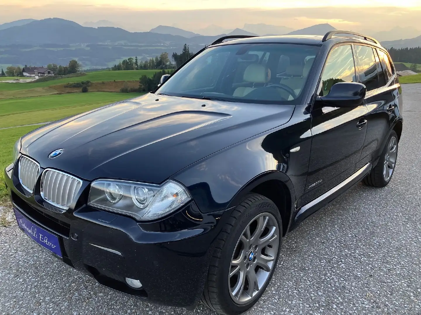 BMW X3 xDrive 30d Leder AT,Schiebed el., AHK, Navi, Xenon Schwarz - 1