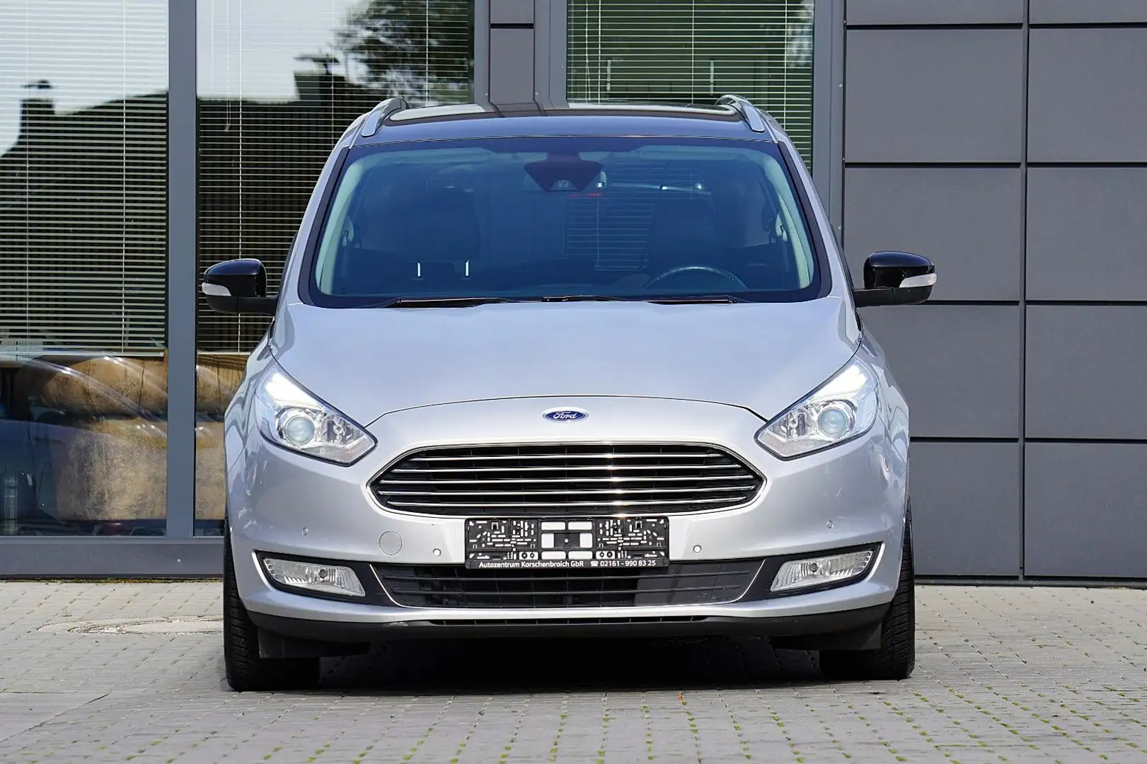 Ford Galaxy Titanium Silber - 2