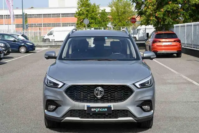 MG ZS view 16