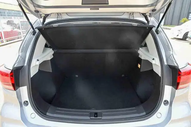MG ZS view 5