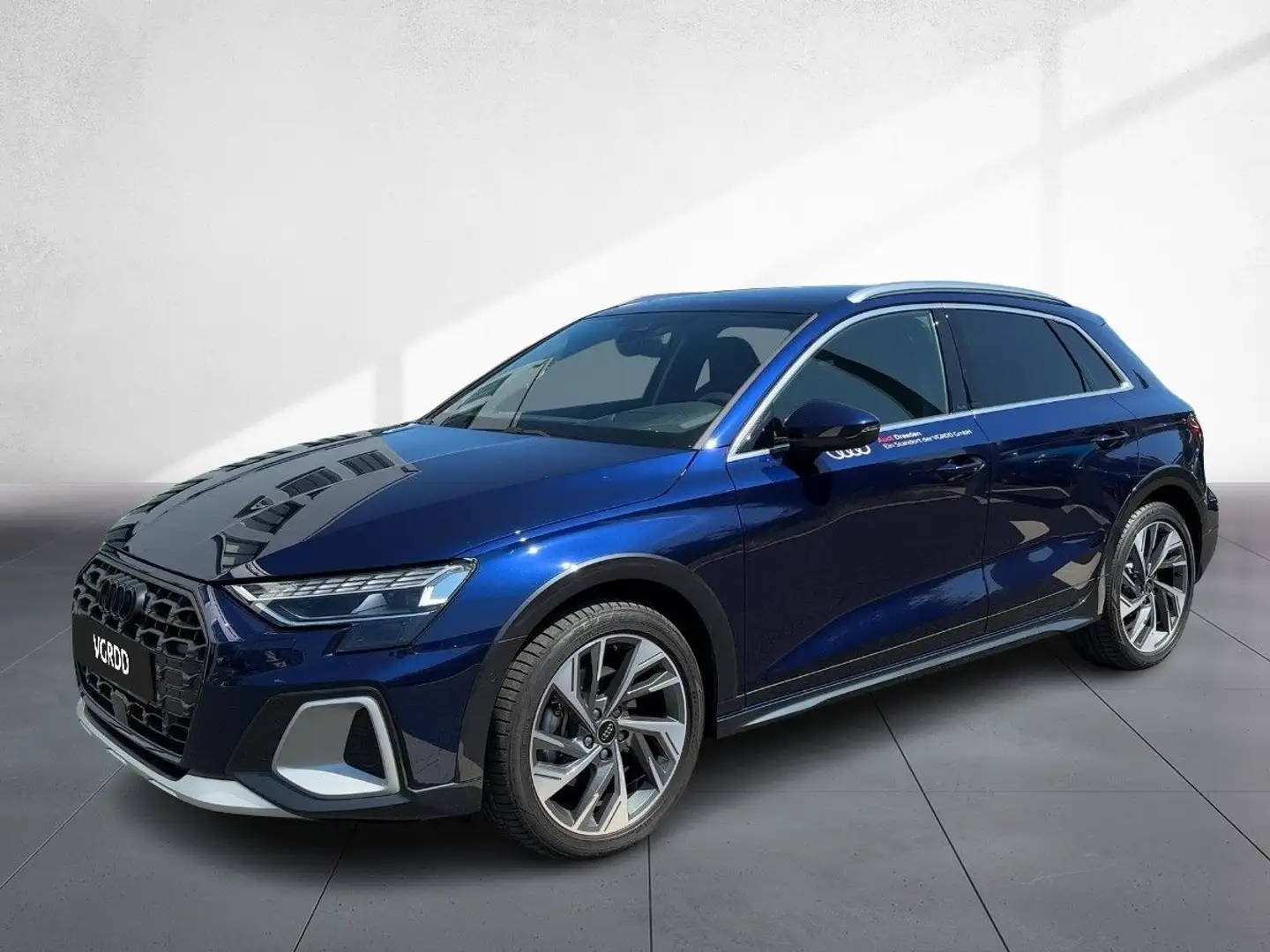 Audi A3 35 TFSI S tronic UPE 51.009,- € Blauw - 2