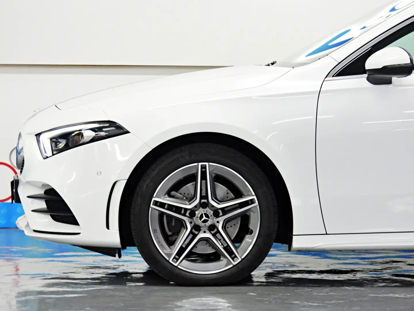 Mercedes-Benz A 250 250e 8G-DCT - 2