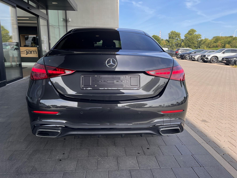 Mercedes-Benz C 300 d AMG Line + PANO — photo 5