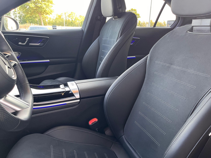 Mercedes-Benz C 300 d AMG Line + PANO — photo 8