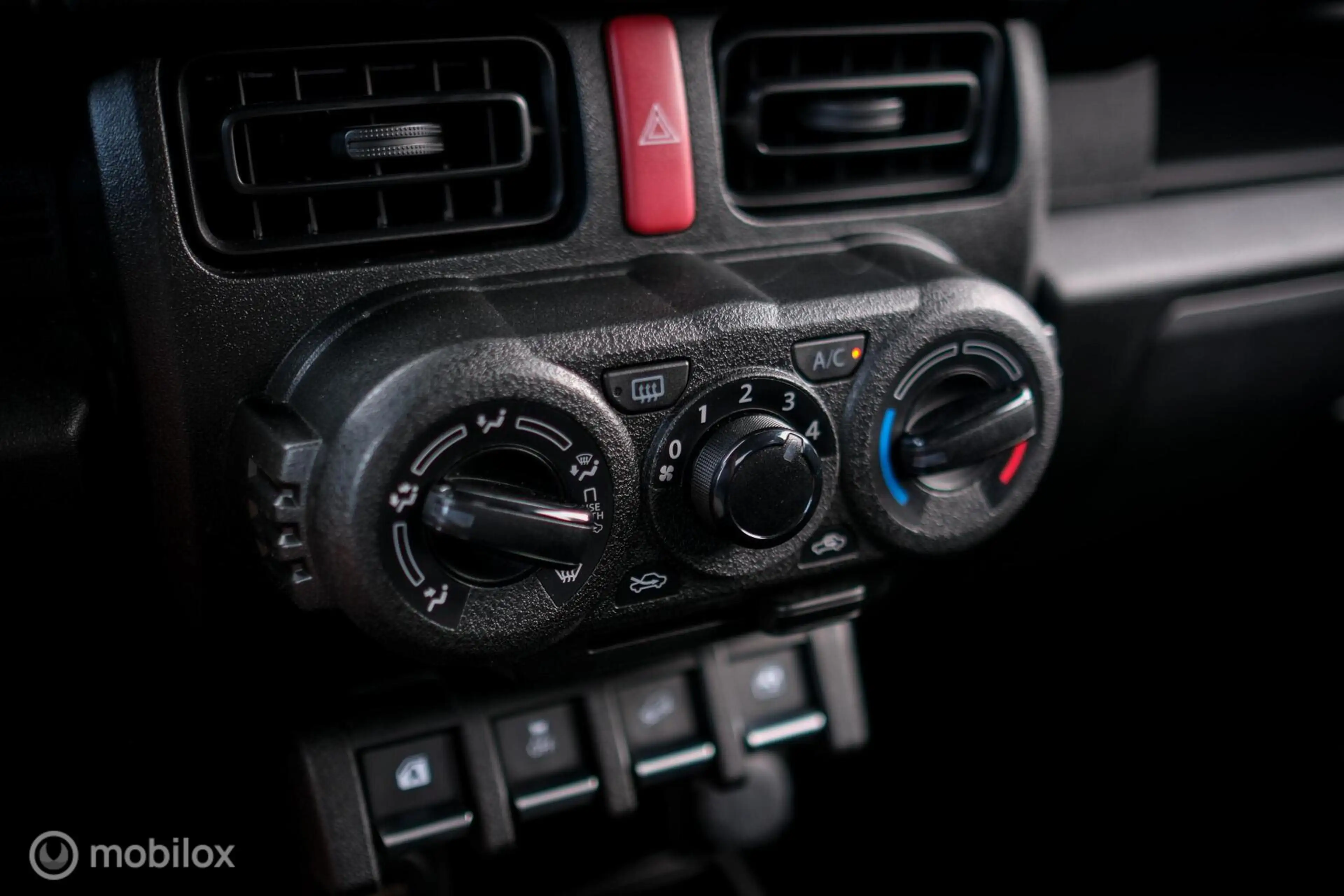 Suzuki Jimny 1.5 Comfort 4x4 | NL auto | NAP | 4 persoons | Sto — photo 8