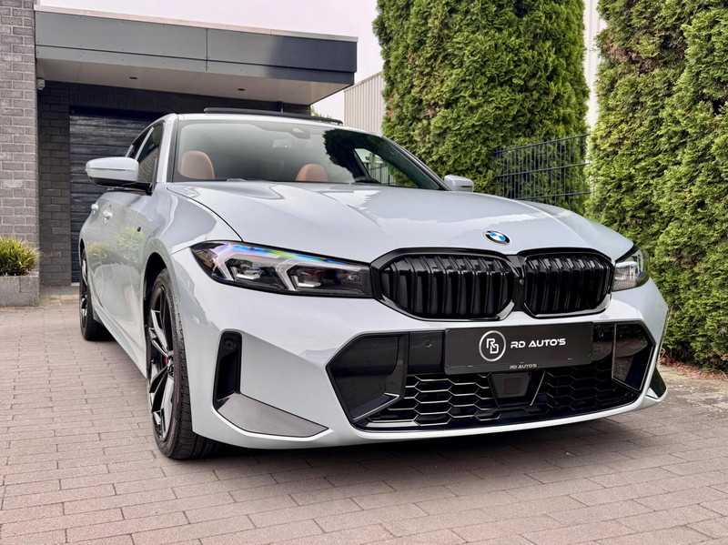 BMW 318 3-serie 318i M Sport Brooklyn Grau Pano H/K Hud 36 — photo 8