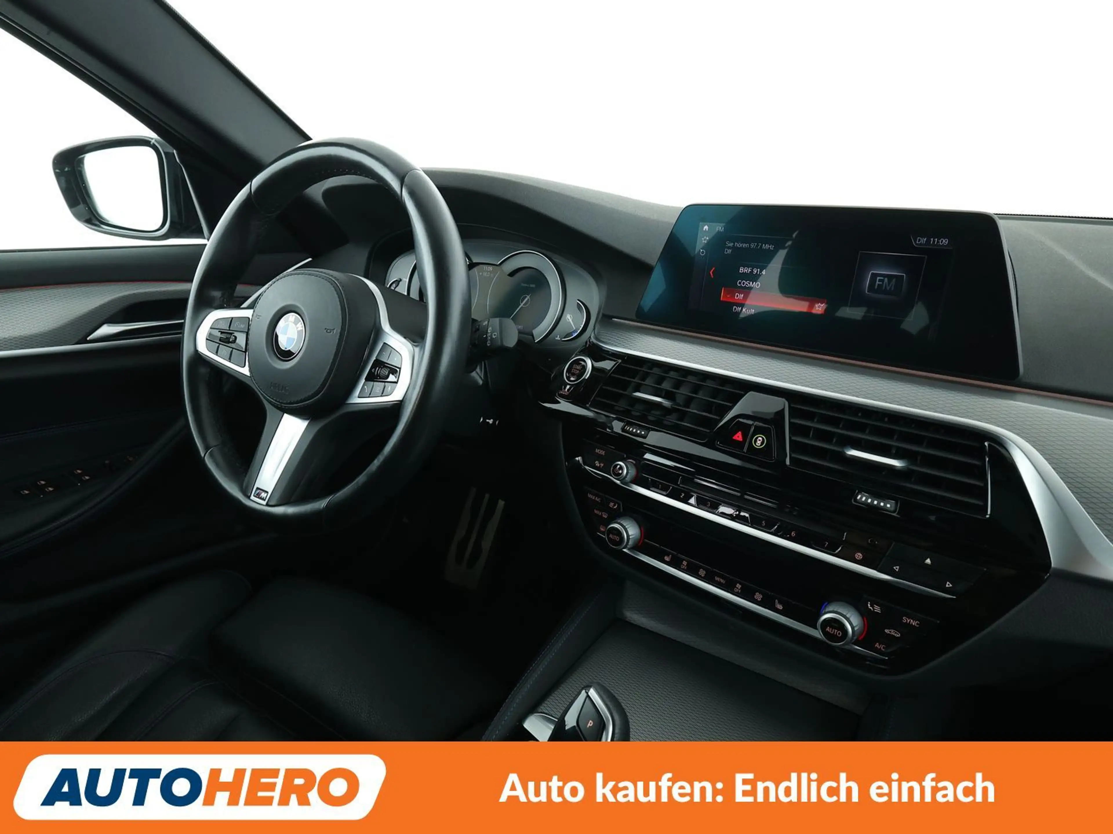 BMW 530 530d M Sport Aut.*NAVI*LED*HUD*TEMPO*CAM*PDC* — photo 13