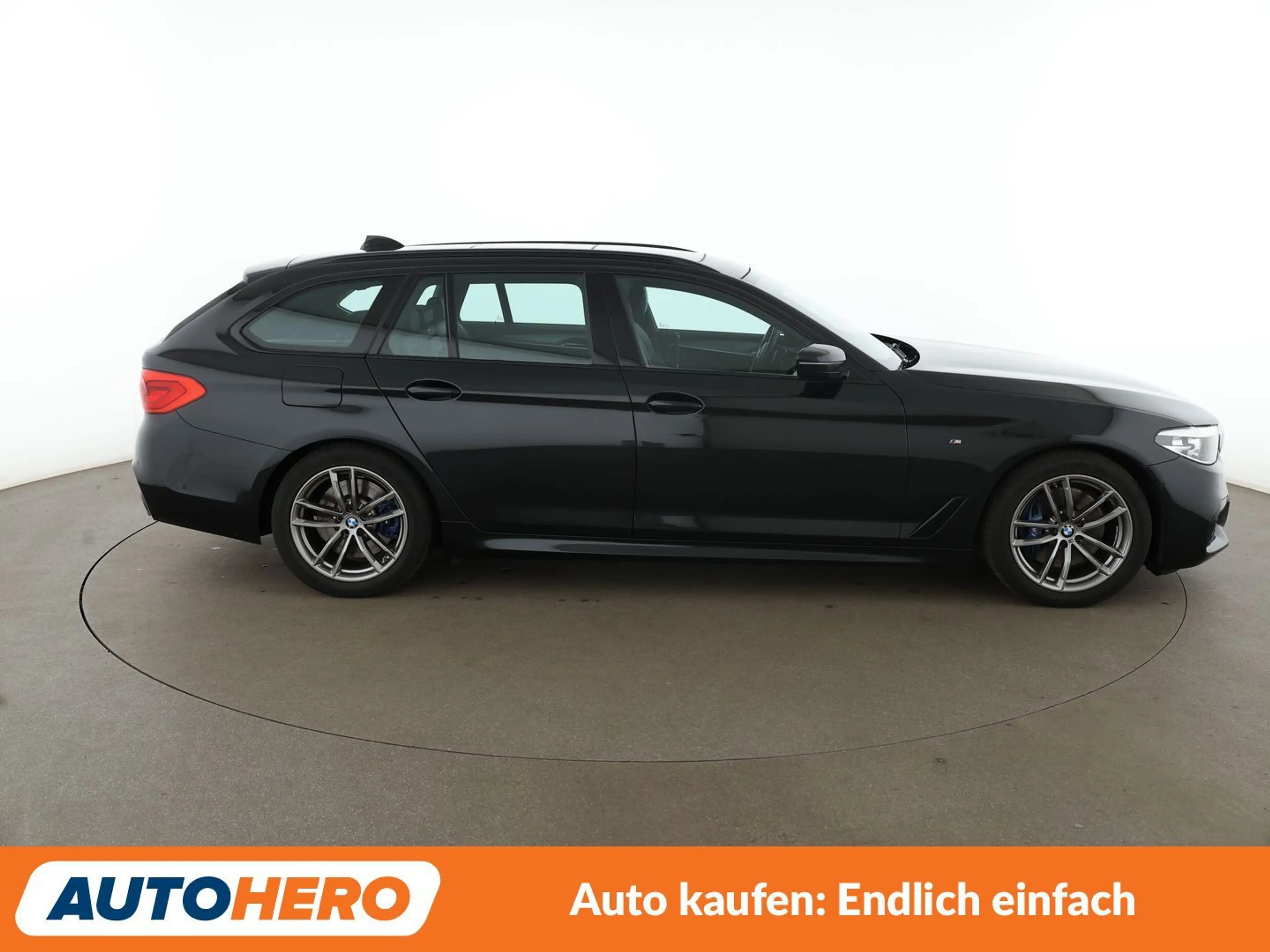 BMW 530 530d M Sport Aut.*NAVI*LED*HUD*TEMPO*CAM*PDC* — photo 7