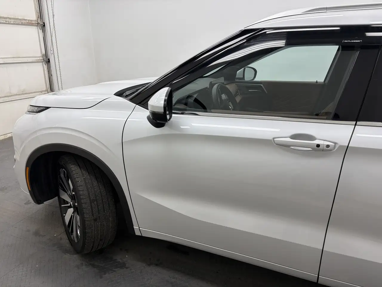 Mitsubishi Outlander снимка Mitsubishi Outlander