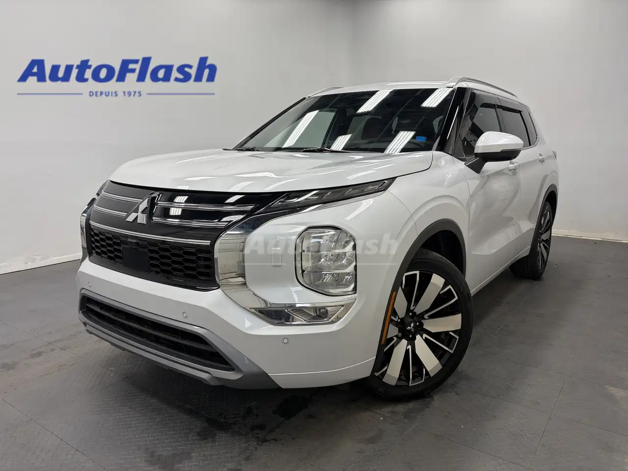 2025 Mitsubishi Outlander