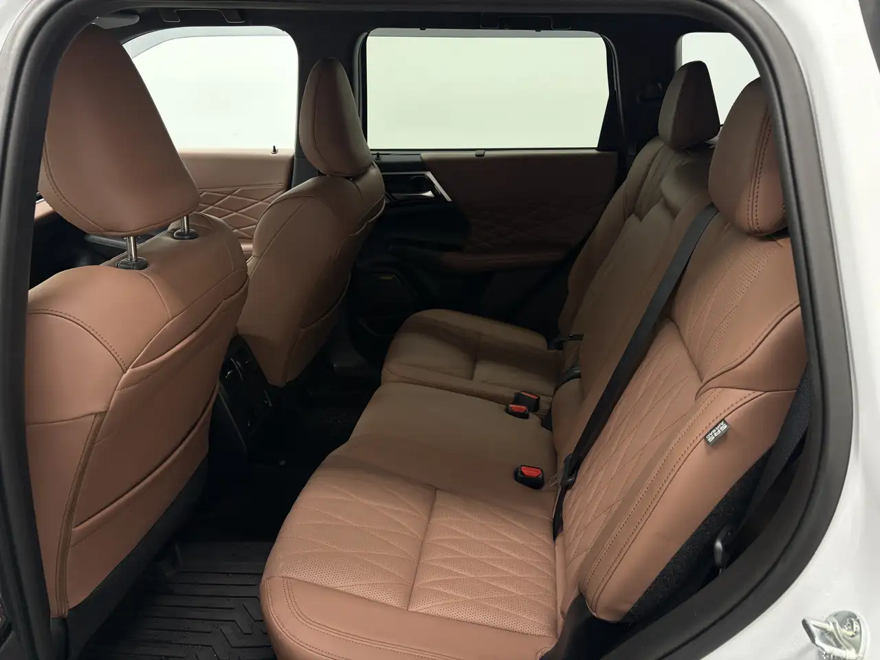 Mitsubishi Outlander снимка Mitsubishi Outlander
