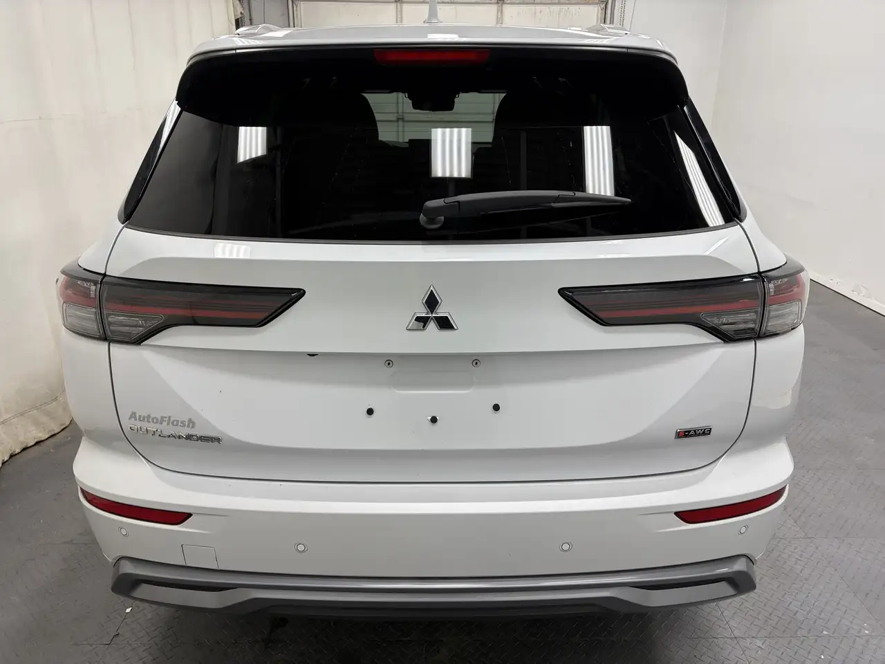 Mitsubishi Outlander снимка Mitsubishi Outlander