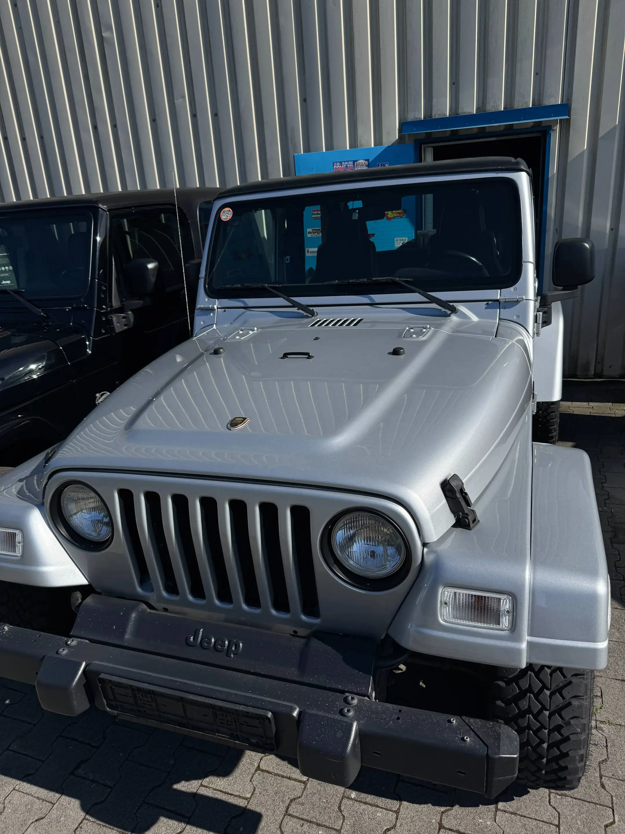 Jeep Wrangler 4.0,  Klima ,6.Gang Schaltgetriebe,Leder, Euro4 — photo 3