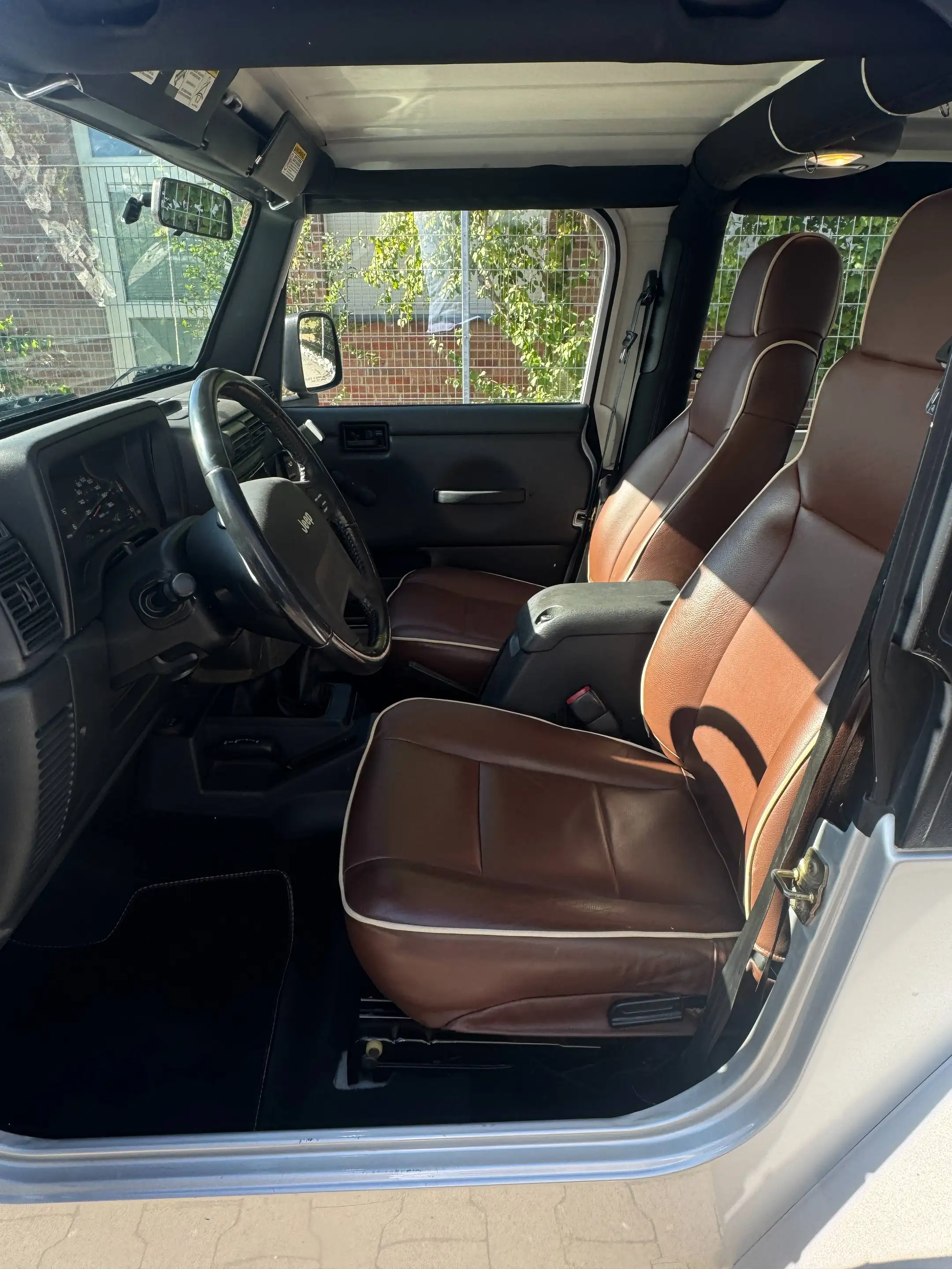Jeep Wrangler 4.0,  Klima ,6.Gang Schaltgetriebe,Leder, Euro4 — photo 6