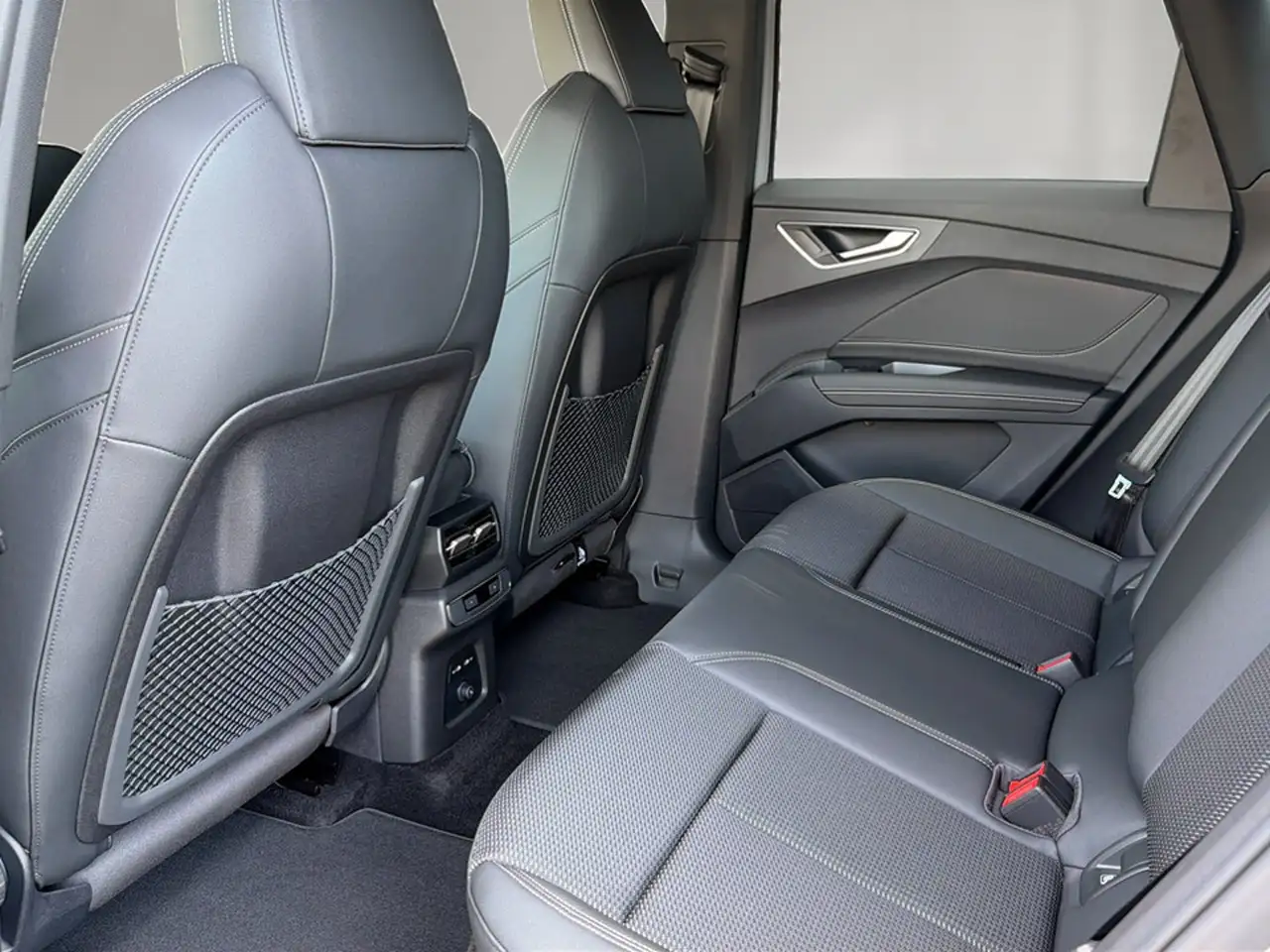 Audi Q4 performance, миниатюра 11