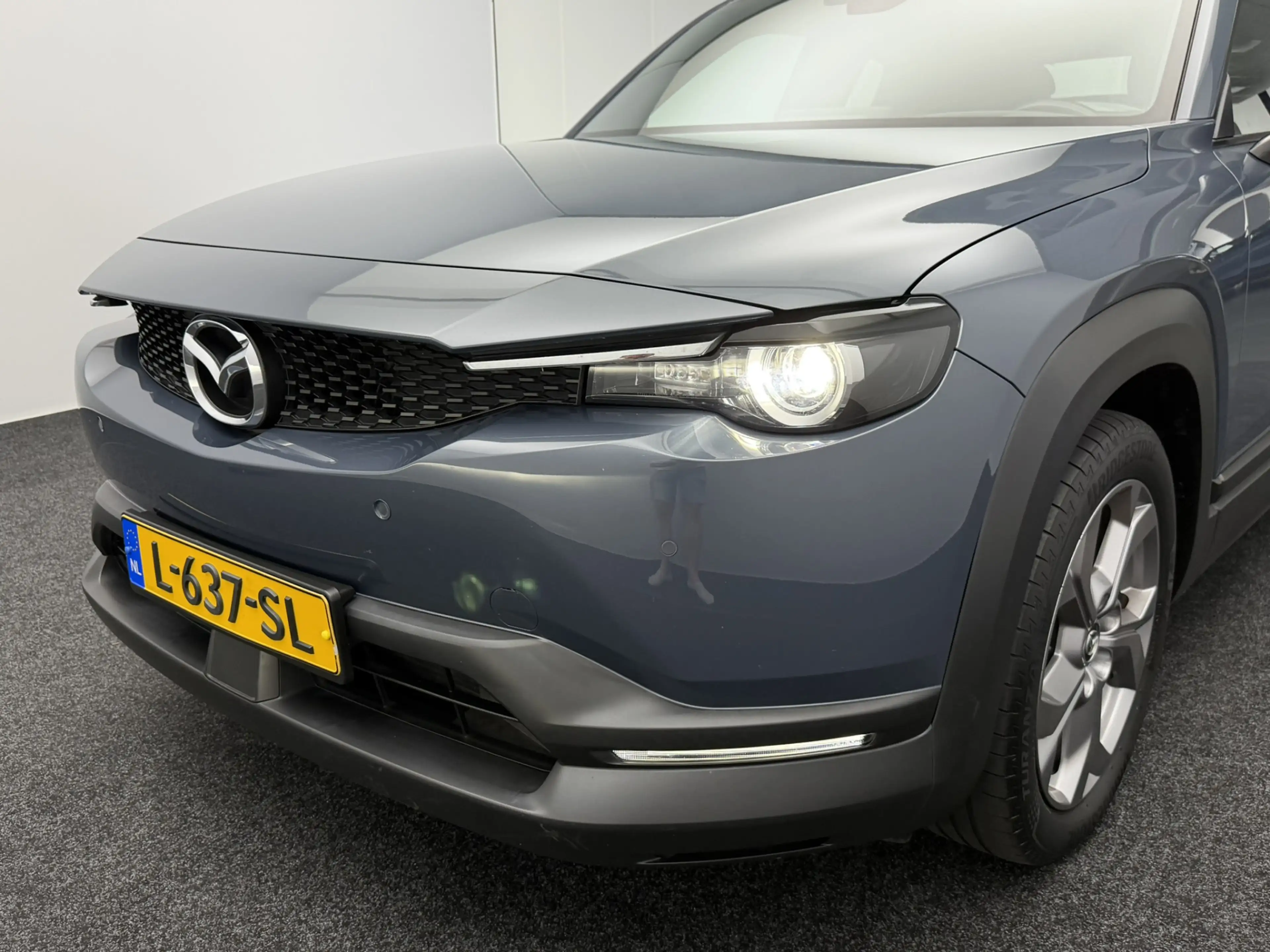 Mazda MX-30 e-SkyActiv 145 36 kWh SOH 91,9% | Head-up Display — photo 4